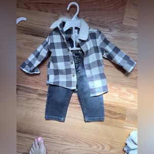 Super cute baby plaid trucker jacket! Plus bonus jeans! (6 months)